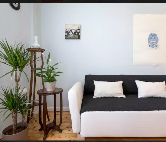 http://epidomi.gr/wp-content/uploads/2017/03/anakainisi-diamerisma-thessaloniki-airbnb-5-540x464.jpg